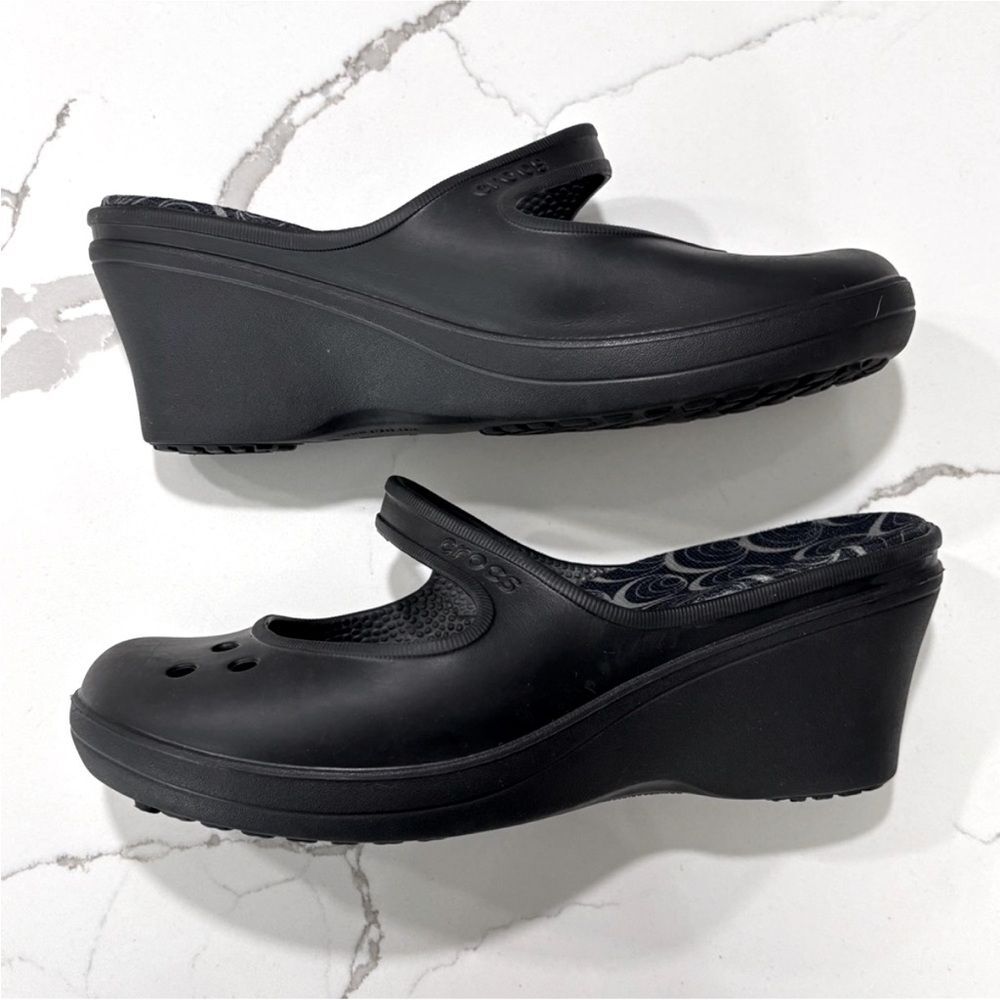 CROCS Black Women's Mules & Clogs - Picture 2 of 9
